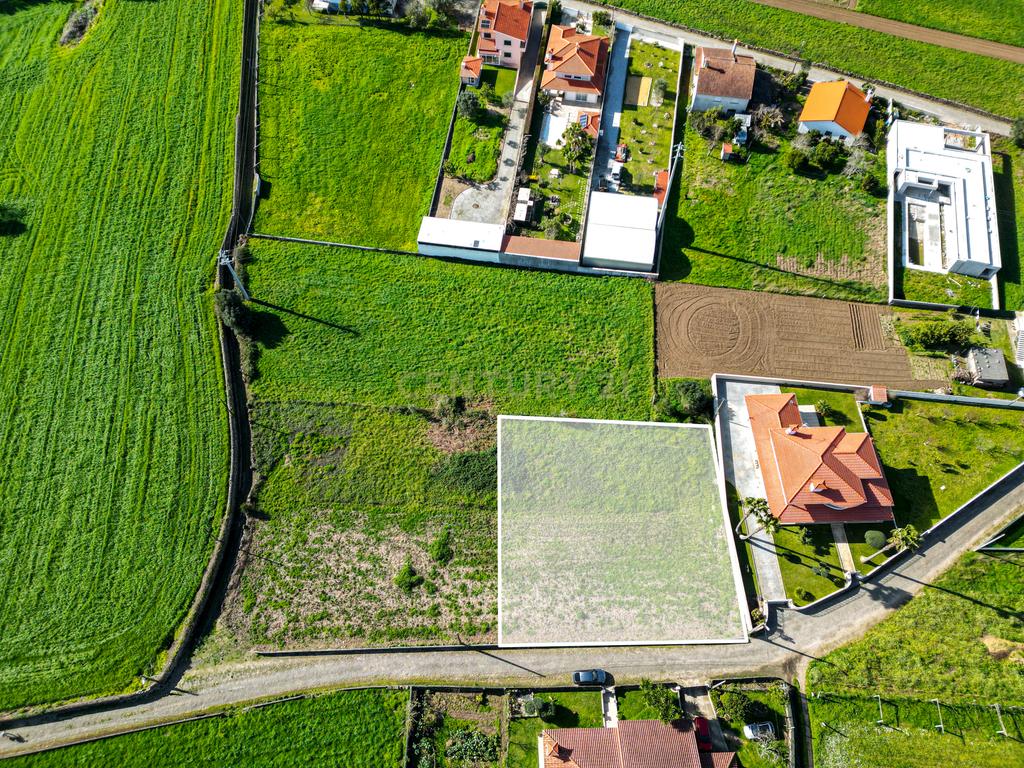 Terreno com Projeto Aprovado para Moradia Térrea Esposende - Image 1
